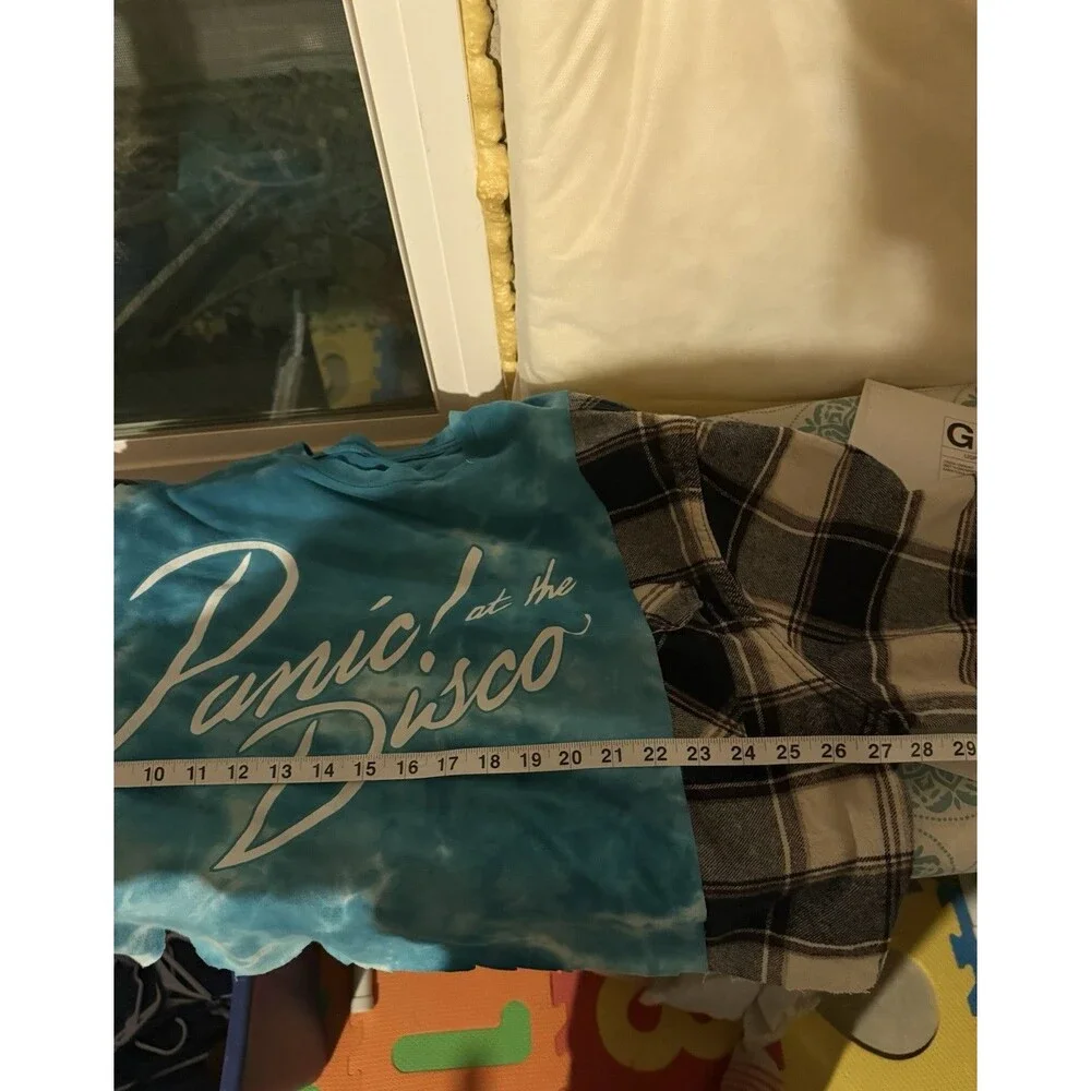Reworked Upcycle Grunge Oversize Crop Distressed Panic at the Disco Top L/XL - Picture 4 of 5